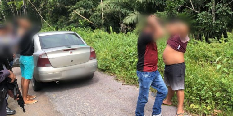 Um vídeo divulgado pela Polícia Civil mostra o momento em que três homens identificados por Almir Padron de Azevedo, 40, Vídeo mostra.