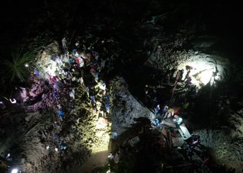 Um vídeo divulgado pela Secretaria Municipal de Infraestrutura (Seminf) mostra o momento em que a população, desesperada. Vídeo mostra