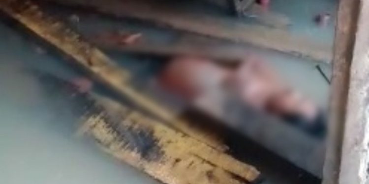 O corpo de Walber da Silva Reis, de 49 anos, foi encontrado boiando durante a forte chuva que atingiu a cidade de Manaus neste sábado (25).