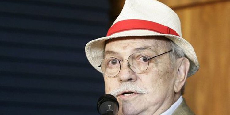 O ator, diretor, roteirista e produtor Antônio Pedro morreu no Rio de Janeiro, aos 82 anos, de insuficiências renal e cardíaca.