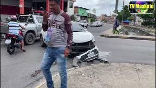 URGENTE – Acidente de trânsito na Rua Abílio Alencar; um dos carro caiu no rip-rap