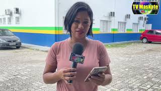 Pai e filha morrem eletrocutados após passarem com moto por cima de fio elétrico