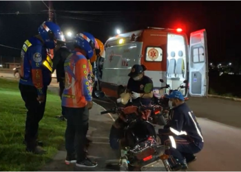 Marido joga a esposa de moto em movimenta durante briga do casal