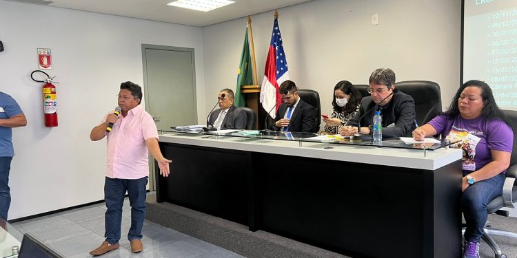 Regularização fundiária de áreas da Suframa é tema de reunião promovida por Sinésio Campos