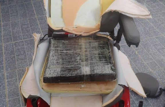Colombiano é preso com droga escondida em cadeira de rodas