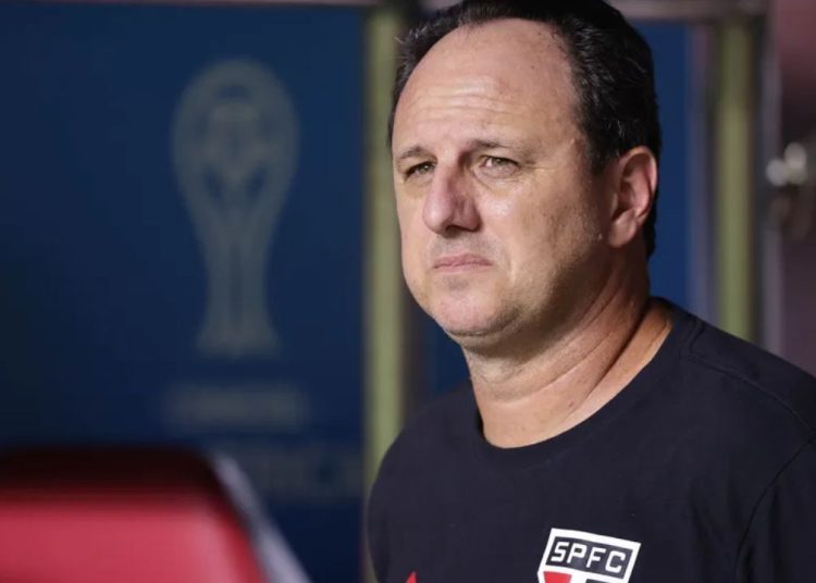 O São Paulo anunciou nesta quarta-feira (19), a saída de Rogério Ceni da função de treinador. Ele não conquistou nenhum título.