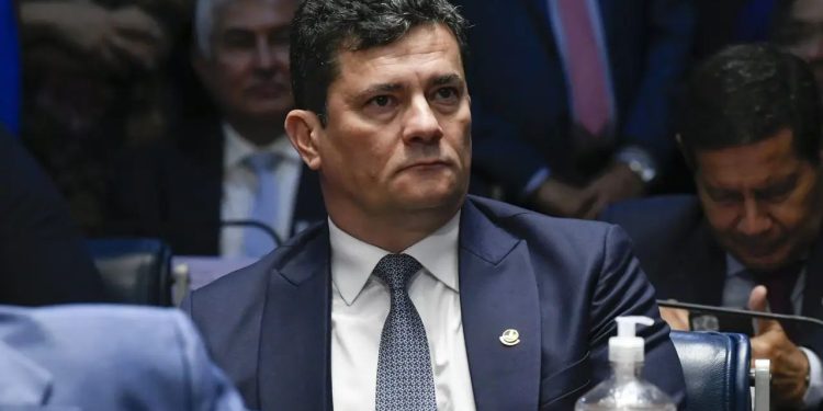 A PGR denunciou e pediu a condenação à prisão do senador Sergio Moro por calúnia contra o ministro Gilmar Mendes, do STF.