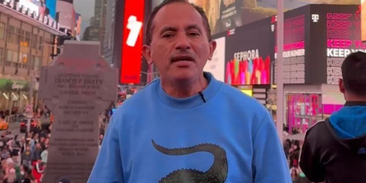 O cantor Manoel Gomes ficou famoso com o hit Caneta Azul e anunciou em suas redes uma turnê pelos Estados Unidos!