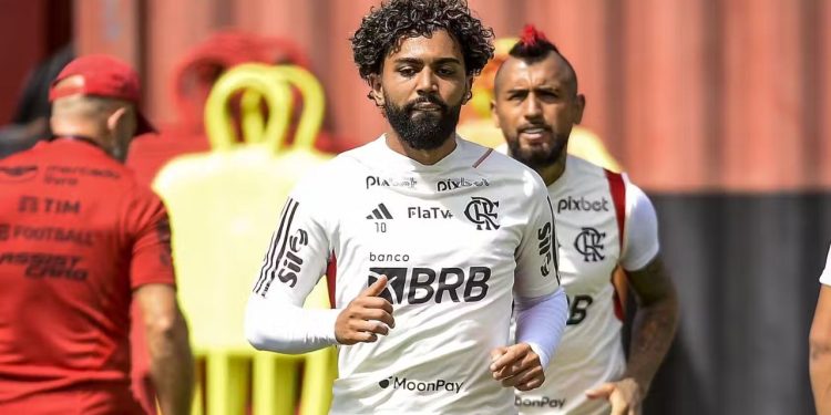 O Flamengo venceu o Fluminense, no sábado (1) por 2 a 0 com gols de Ayrton Lucas e Pedro, pelo jogo de ida da final do Campeonato Carioca.