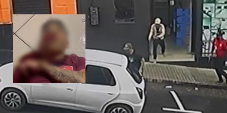 Uma câmera registrou um jovem sendo executado a tiros dentro de um bar situado na rua Lobo D’almada, no Centro de Manaus.