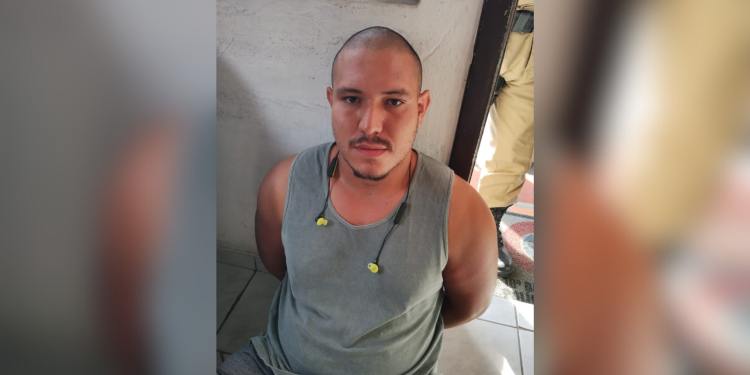 O homem responsável pela tragédia em uma creche em Blumenau SC se entregou à polícia após cometer o crime. Identificado homem