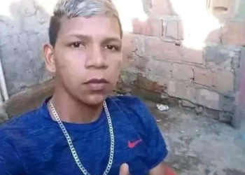 Membro de facção é executado com 21 tiros na entrada de beco da Compensa