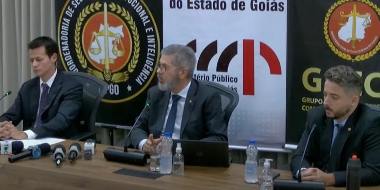 O MPGO concederam uma coletiva de imprensa, nesta terça-feira (18), explicando detalhes da Operação Penalidade Máxima.