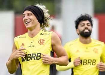 David Luiz e Vidal retornam aos treinos e viram reforços para o Flamengo na Libertadores