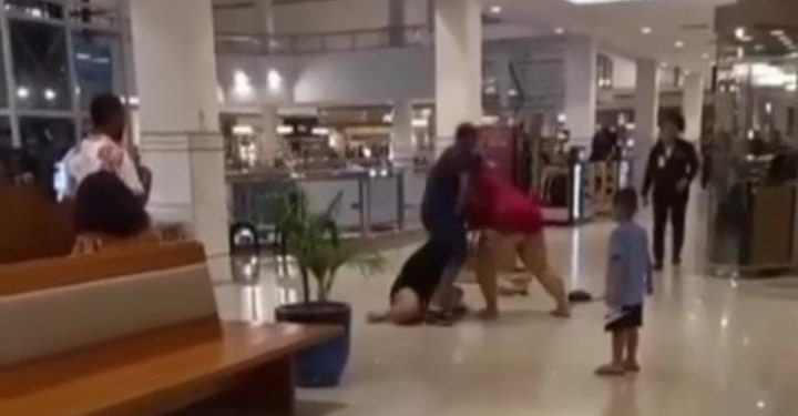 Vídeo: mulher flagra marido com amante e arma ‘barraco’ no Shopping Ponta Negra