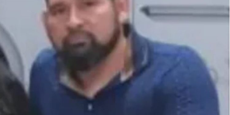 Corpo de funcionário público é encontrado boiando em lago