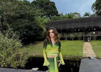 Rafa Kalimann visita Novo Airão e se encanta pelo Amazonas