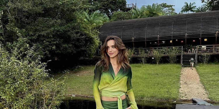 Rafa Kalimann visita Novo Airão e se encanta pelo Amazonas