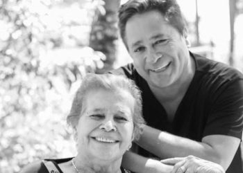 Morre mãe do cantor Leonardo, Carmem Costa
