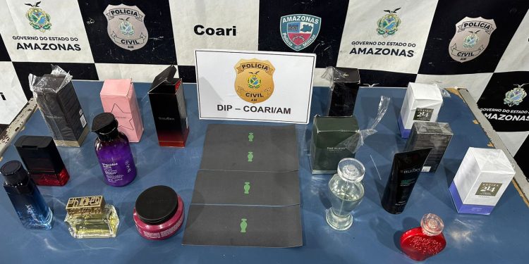 Um quarteto com idades entre 24 e 26 anos, foi preso na tarde desta terça-feira (18), após operação policial em Coari.