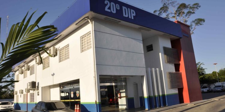 Eliete Nascimento Cruz Mota, 50, que estava foragida e foi condenada a 16 anos de reclusão por mandar matar o próprio marido.