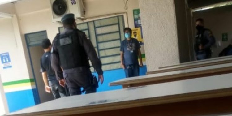 Devido ao risco de supostos atentados em escolas no dia 20 de abril, o Sindicato dos Estabelecimentos de Ensino Privado. Sindicato orienta