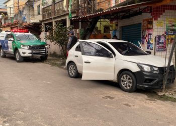 Um passageiro dentro de um carro por aplicativo foi executado no bairro Compensa. O crime ocorreu exatamente na rua Da Paz, em Manaus. 