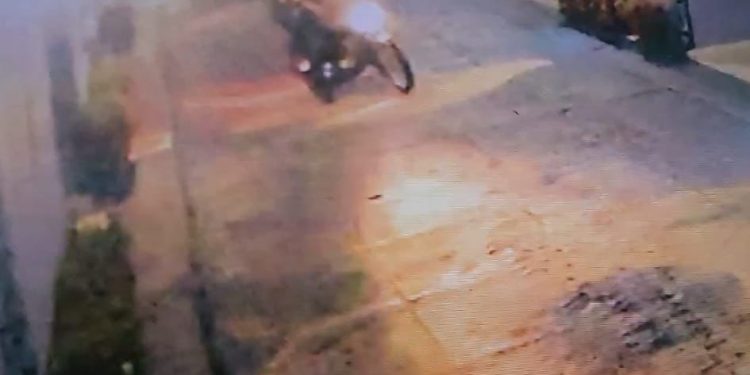 Vídeo: Em Manaus, passageira pega corrida embriagada e é estuprada por motociclista de app