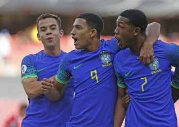Na penúltima partida pelo Sul-Americano Sub-17, o Brasil venceu com tranquilidade o Chile por 3 a 0, nesta quinta-feira (20).
