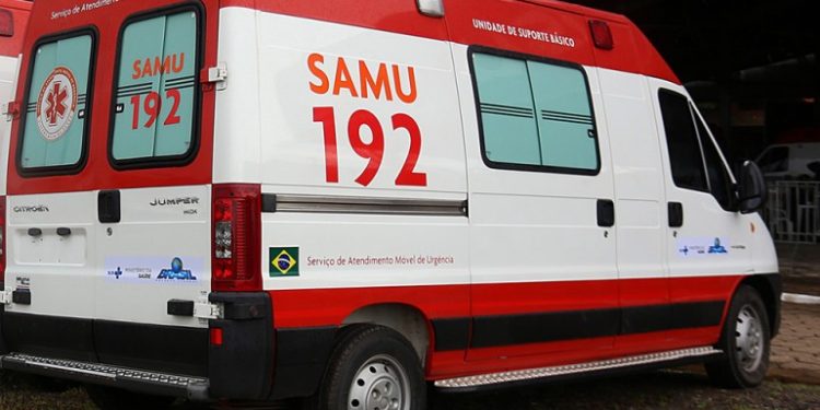 Uma idosa de 67 anos foi baleada com um tiro no rosto que atravessou a orelha, ao ter sua casa invadida por criminosos que. Idosa é