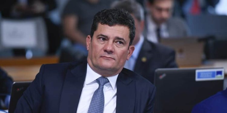Moro acusa Gilmar Mendes de vender sentença; assessoria diz que fala foi tirada de contexto
