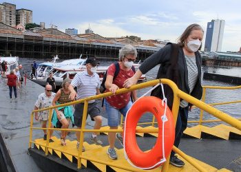 Mais de 13 mil turistas estrangeiros passaram por Manaus a bordo de luxuosos navios cruzeiros