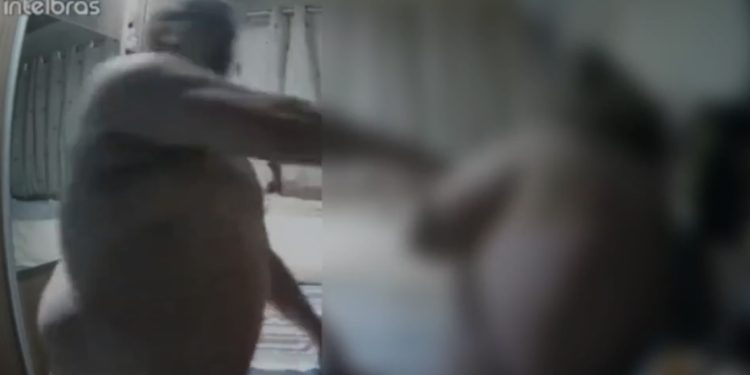 As cenas mais fortes desta quinta-feira (4) estão circulando nas redes sociais dos manauaras. Uma mulher de 23 anos.