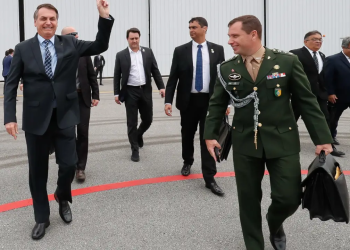 Militares veem ação orquestrada de Moraes e estão irritados com prisão de Cid