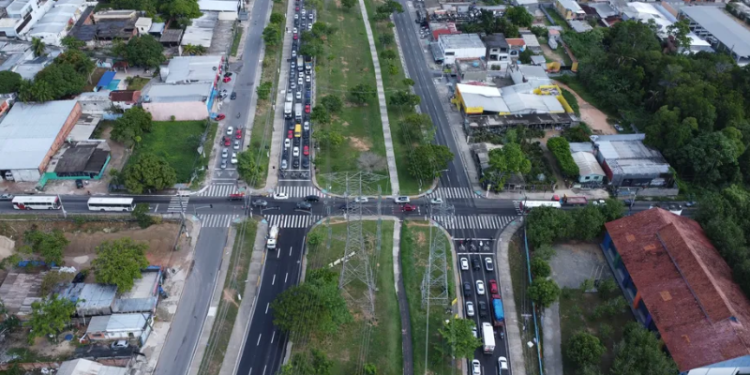 Um trecho da Avenida Barão do Rio Negro, na zona norte de Manaus, é interditado a partir das 8h desta segunda-feira (8), para a. Rua que