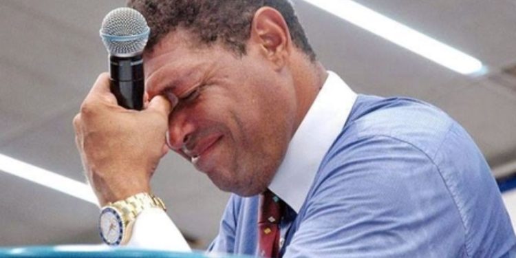 O pastor Valdemiro Santiago, sofreu golpes financeiros dentro da própria família, somando um montante de R$ 800 milhões.