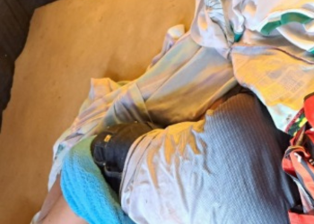 Mulher é encontrada estrangulada em cima de cama e marido é principal suspeito; veja