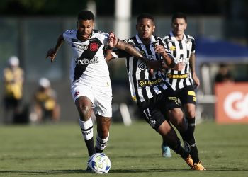 O Vasco foi derrotado pela segunda vez em São Januário, na Série A do Campeonato Brasileiro neste domingo (14) pelo Santos.