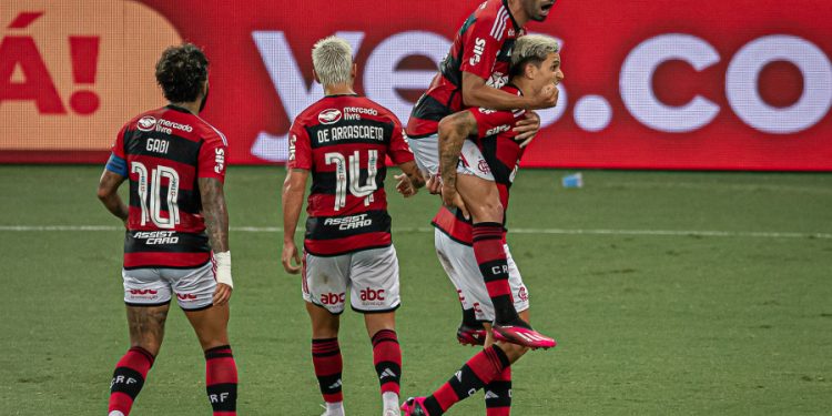 Flamengo e Fluminense se enfrentam nas oitavas da Copa do Brasil