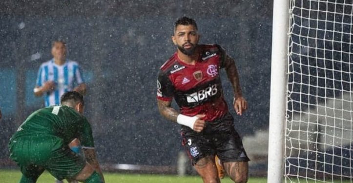 Flamengo e Racing (ARG) se enfrentam nesta quinta-feira (04), no estádio El Cilindro, em Avellaneda, na Argentina.