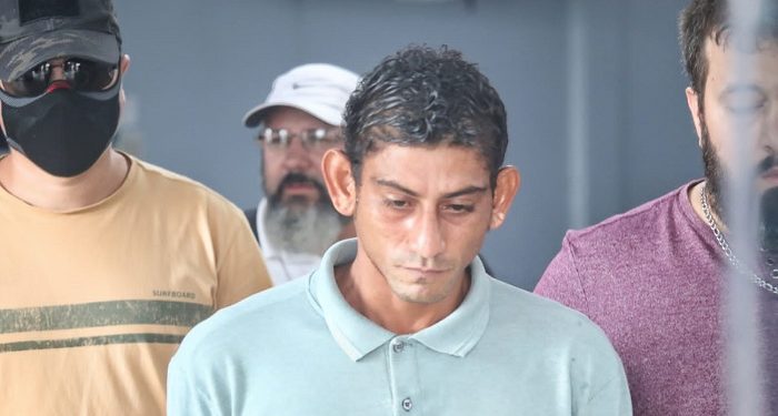 Marcelo dos Santos Amaral, 30, foi preso pela Polícia Civil, suspeito de estrangular a própria mulher por acreditar que. Marido diz