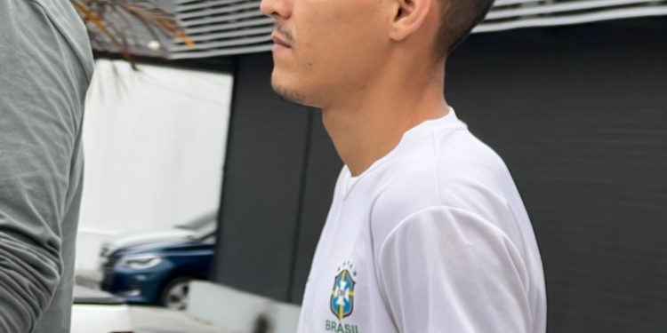 Suspeito de matar homem que havia ‘flertado’ com a mulher dele é preso