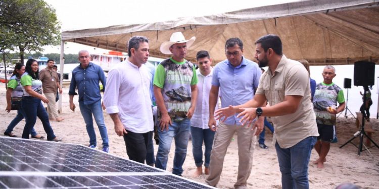 Governo do Estado lança ‘Brilha Amazonas’ e leva energia solar para quem vive do turismo