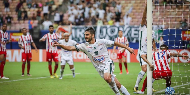 Manaus FC vence Náutico de virada na Arena da Amazônia
