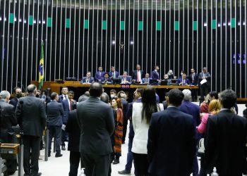 Câmara aprova a igualdade salarial entre homens e mulheres