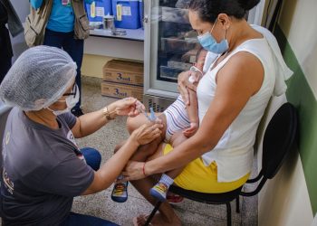 Para elevar a proteção da população infantil contra doenças imunopreveníveis na capital amazonense, inicia neste. Vacinação infantil