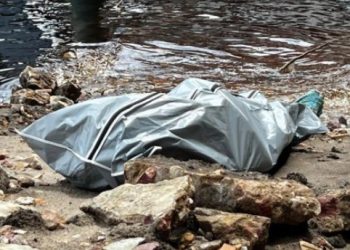 Após canoa alagar, agricultor morre em Iranduba