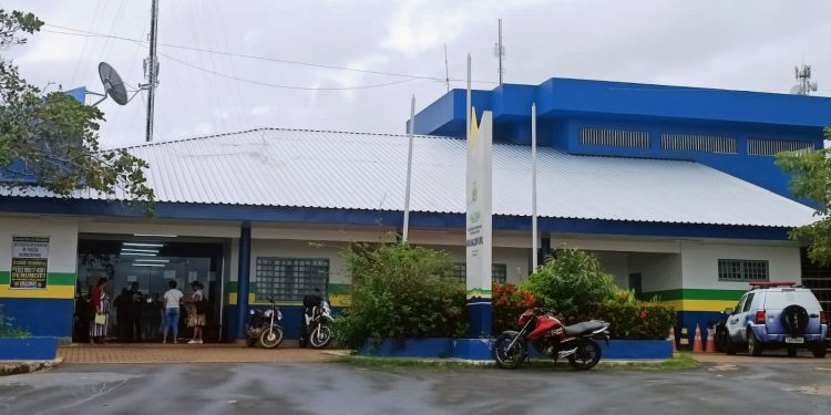 Adolescente é apreendido após matar pai da namorada a facadas no AM