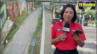 Câmeras flagram momento que moto perde freio e despenca de barranco