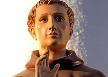 Simpatia de Santo Antônio para fazer o amor durar